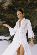 Load image into Gallery viewer, 0002-IRIS-N-WW-WHITE
